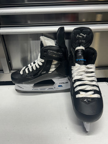 True Catalyst Pro Skate Size 6 NHL Pro Stock (New)