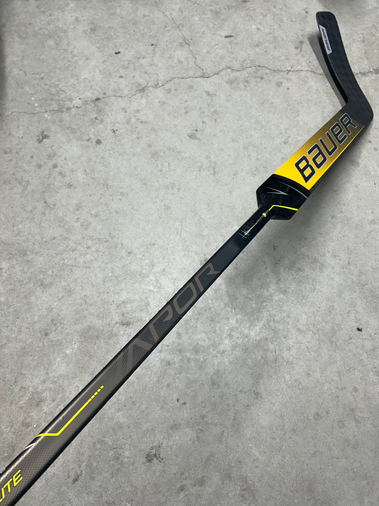 Left Hand 25” Bauer Hyperlite Tommy Nappier AHL Goalie Stick New
