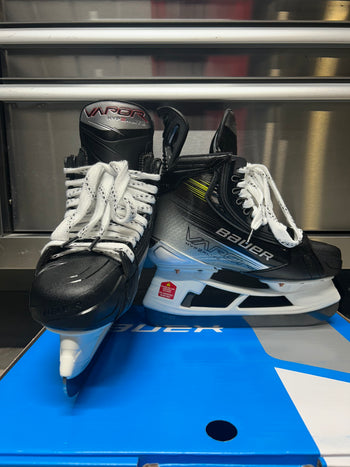 Bauer Hyperlite 2 Skate Size 4 Fit 3 NCAA Pro Stock (New)