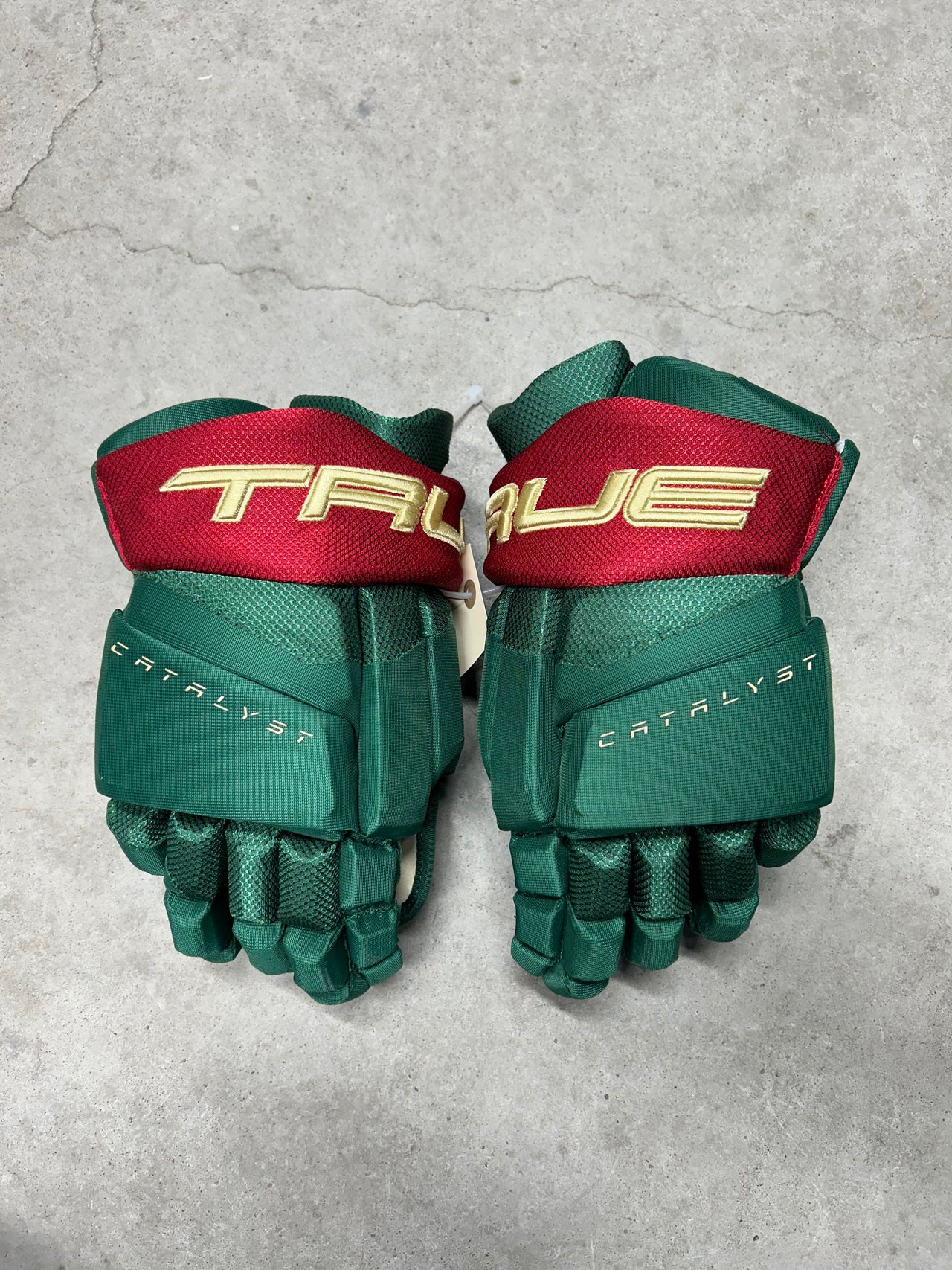 14” True Catalyst 9X Pro Stock Hockey Gloves Minnesota Wild ￼ (New)