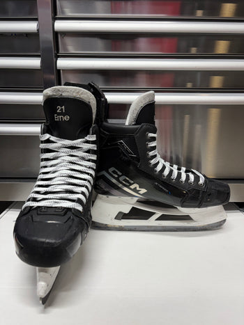 CCM FT6 Pro Size 9.5 Regular Width Dallas Stars (Like New) ADAM ERNE Pro Stock