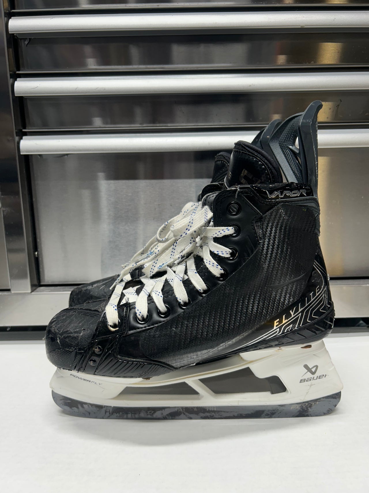 Bauer Vapor Flylite Skate Size 8 Fit 1 NHL Pro Stock (Used)