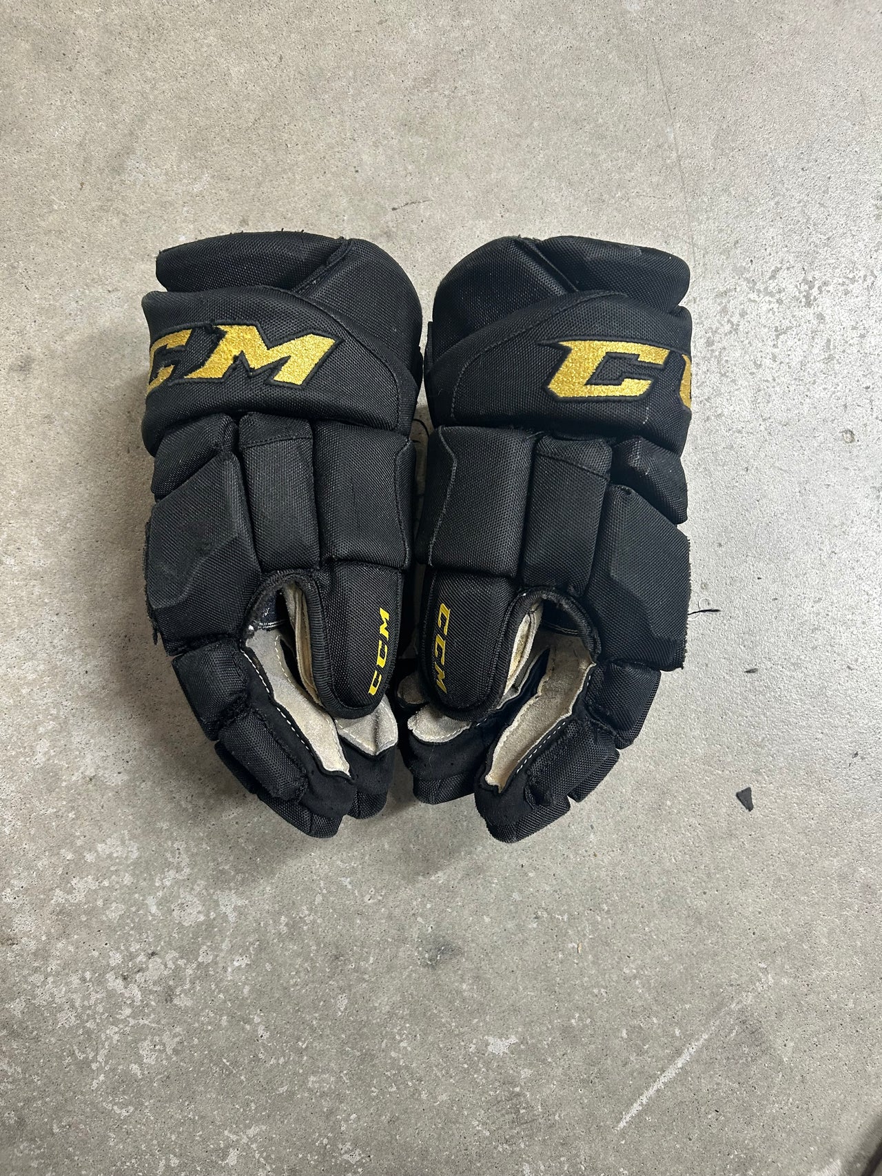15” CCM Pro Stock OHL Hockey Gloves (Used)