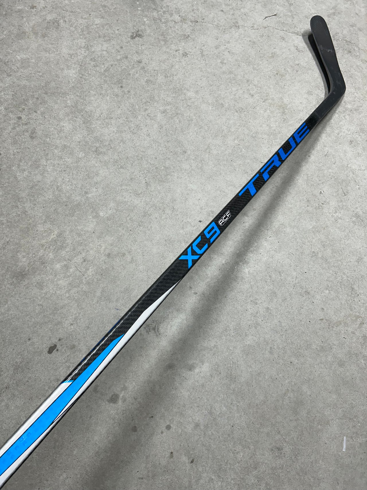 Left Hand 85 Flex Custom P92 True XC9 (New) Pro Stock NHL