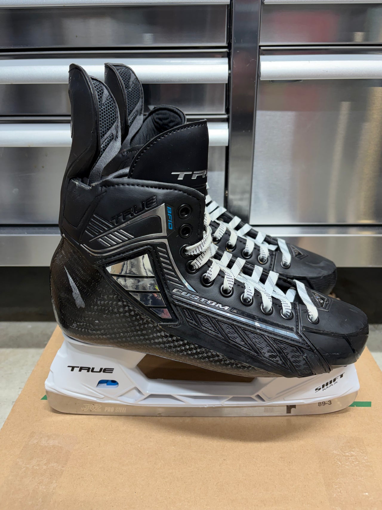 True SVH Custom Pro Skate Size 10 Regular Width (Like New) QMJHL Pro Stock