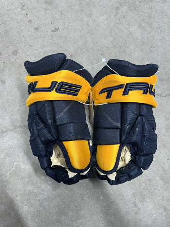 13.5” True Catalyst 9X Pro Stock Hockey Gloves Nashville Predators (New)