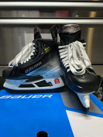 Bauer Hyperlite 2 Skate Size 4 Fit 3 NCAA Pro Stock (New)