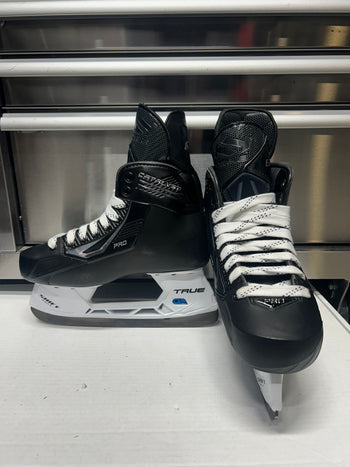 True Catalyst Pro Skate Size 6 Regular Width OHL Pro Stock (New)