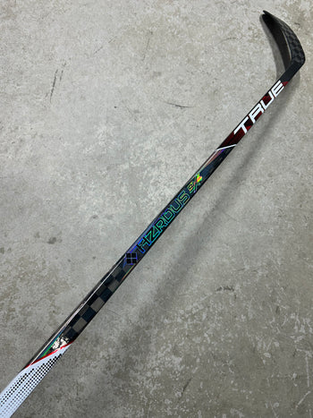 Right Hand Intermediate 65 Flex P28 True Hzrdus 9x4 (New) Team Canada Pro Stock