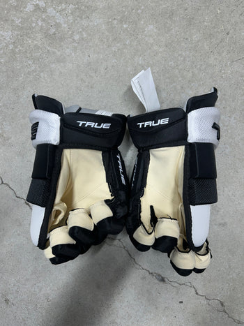 13” True Catalyst 9X Pro Stock Hockey Gloves Pittsburgh Penguins (New)