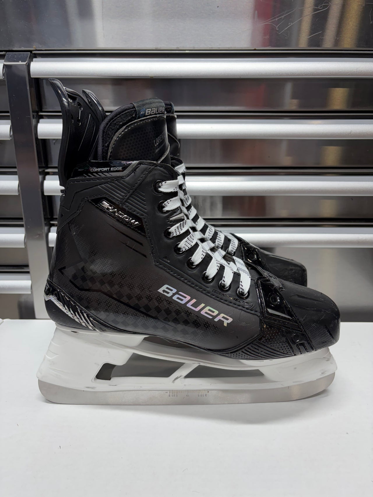 Bauer Shadow Skate Size 9 FIT 2 (Used) TORONTO MAPLE LEAFS Pro Stock
