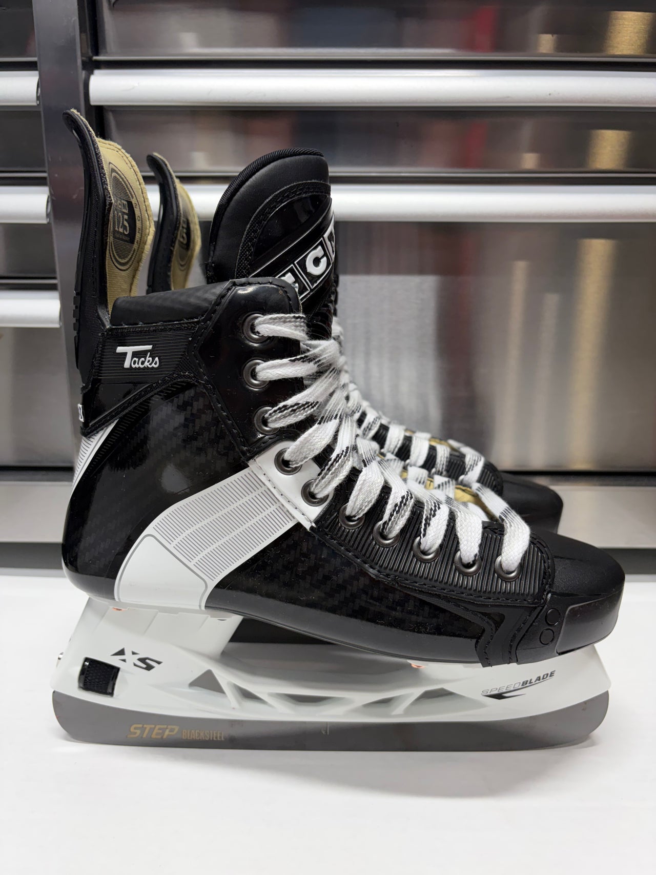 CCM XF Pro 652 Skate Size 7 Regular Width (New) NCAA Pro Stock