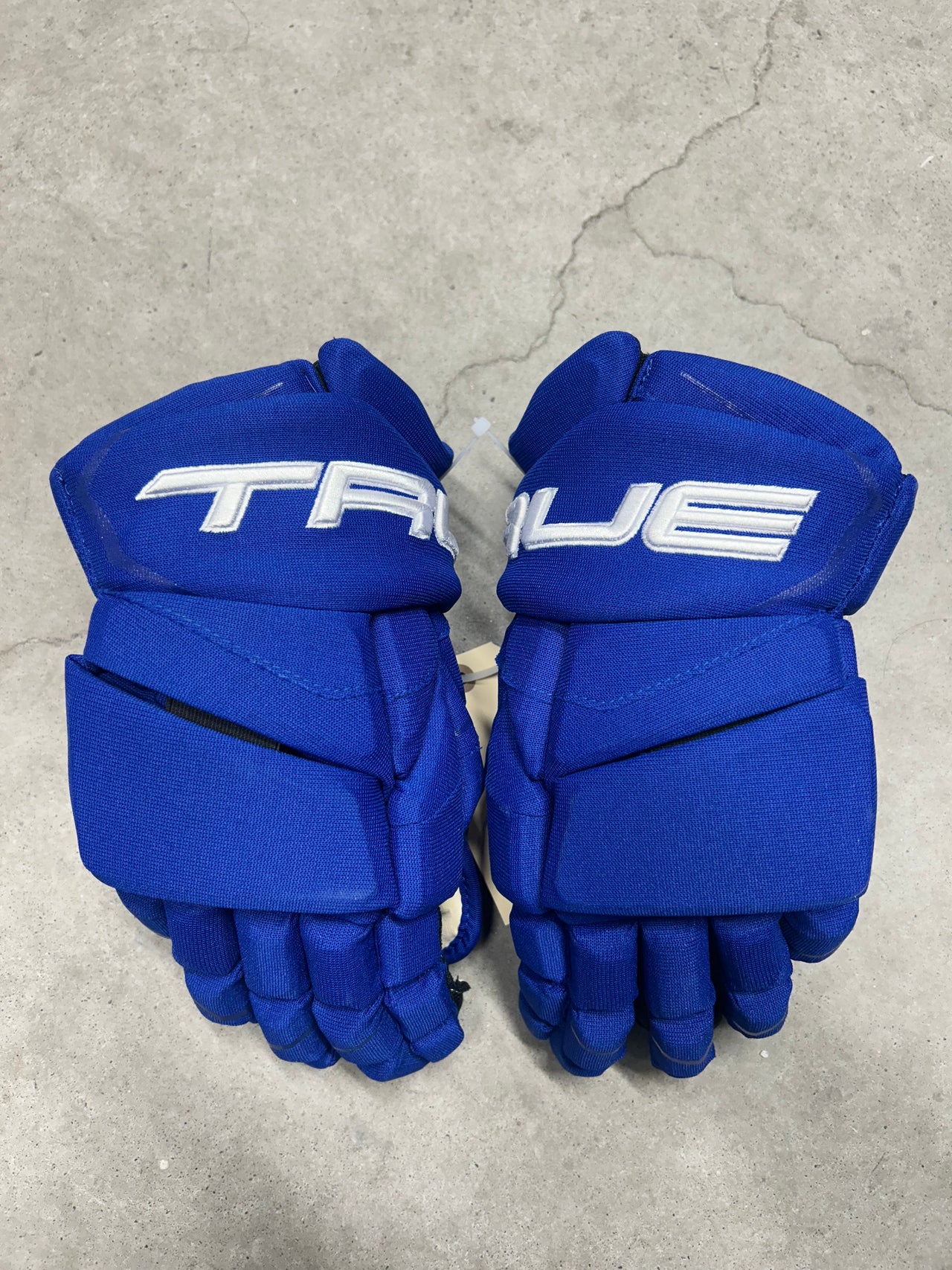 14” True Catalyst 9X Pro Stock Hockey Gloves Vancouver Canucks (New)