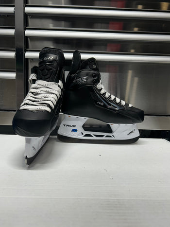 True SVH Custom Pro Skate Size 5.5 (New) PWHL Pro Stock
