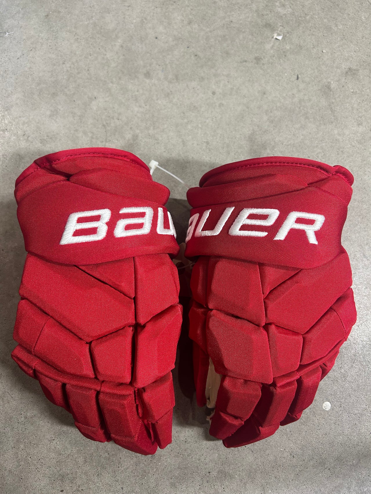 14” Bauer Vapor Hyperlite Detroit Red Wings Gloves Pro Stock Game New