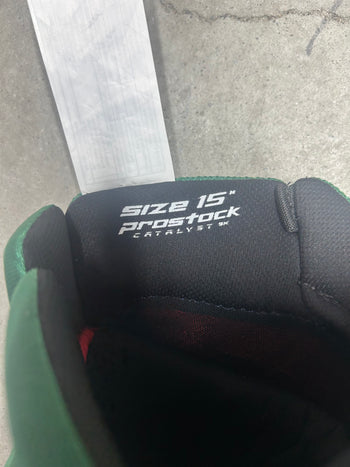 15” True Catalyst 9X Pro Stock Hockey Gloves Minnesota Wild ￼ (New)