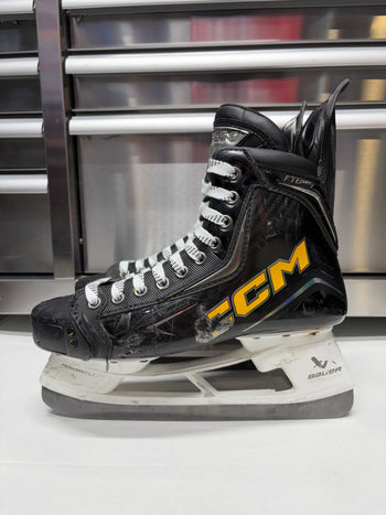 CCM FT8 Pro Size 7 Regular Width (Used) Colorado College Pro Stock