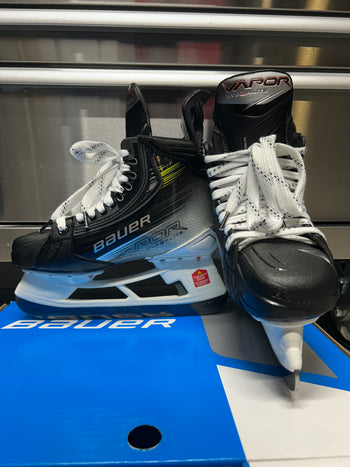 Bauer Hyperlite 2 Skate Size 5 Fit 3 NCAA Pro Stock (New)