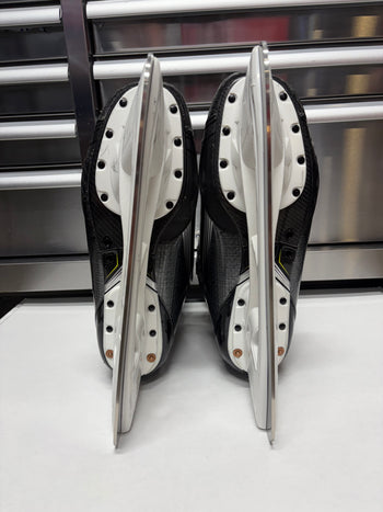 Bauer Hyperlite2 Skate Size 11 FIT 2 (Like New) NHL Pro Stock