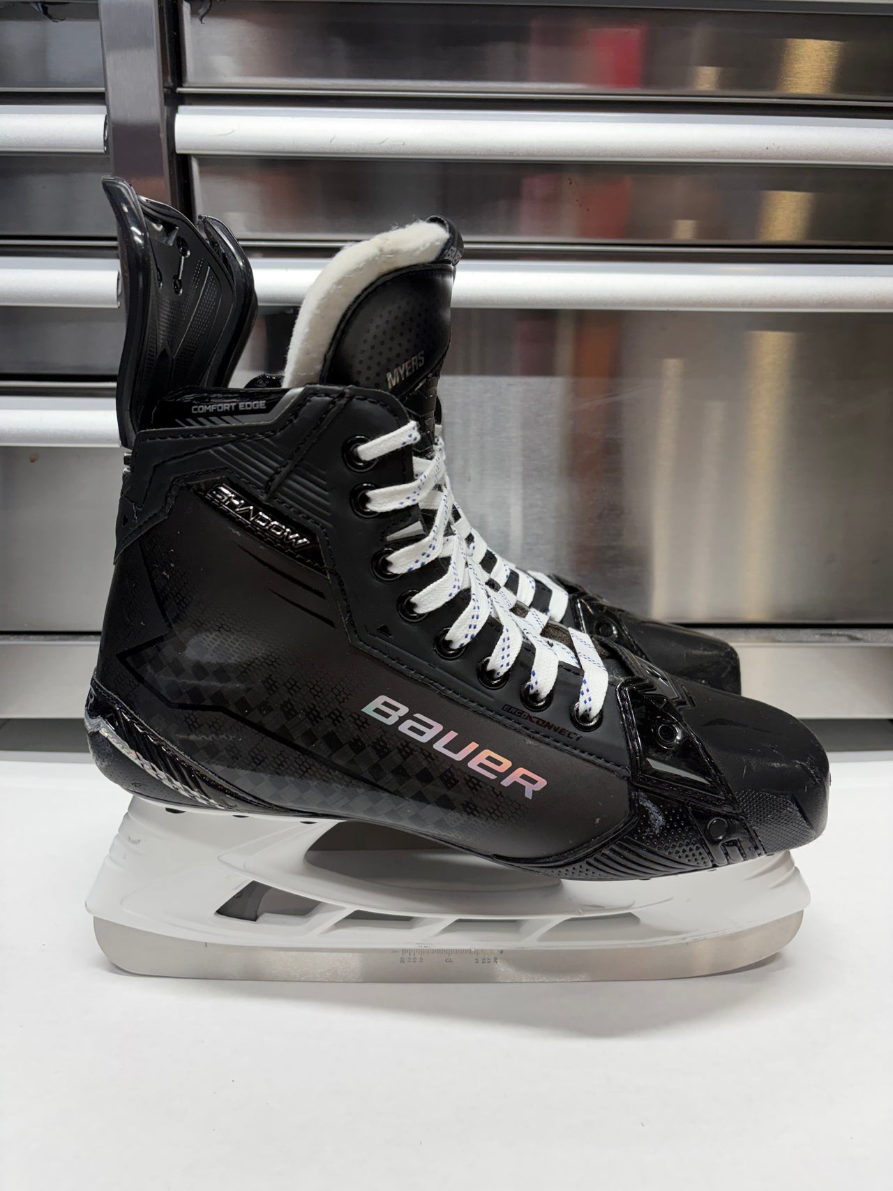 Bauer Shadow Skate Size 9.5 FIT 2 (Used) TORONTO MAPLE LEAFS Pro Stock