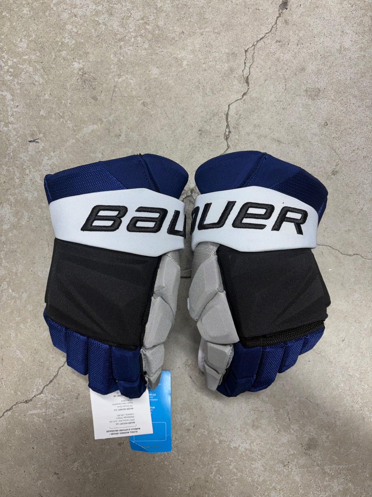 15” Bauer Vapor Hyperlite Gloves Tampa Bay Lighting (New)
