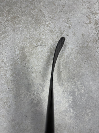 Left Hand 77 Flex P28M Bauer Flylite (Like New) Pro Stock