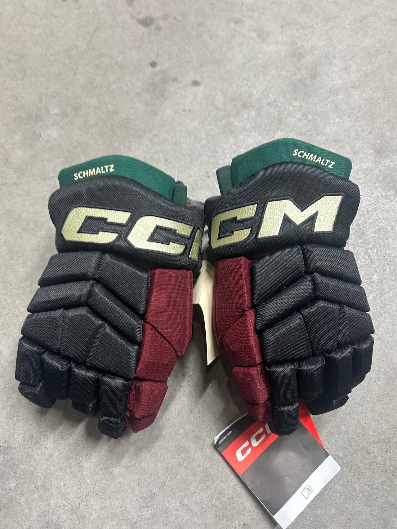 14” CCM HGTK Arizona Coyotes Hockey Gloves (New)