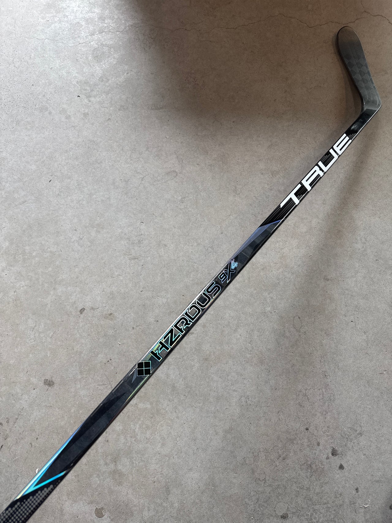 TRUE HZRDUS SMOKE WRAPPED AS 9X4 - Senior 90 FLEX - P28 - LEFT HAND - NEW