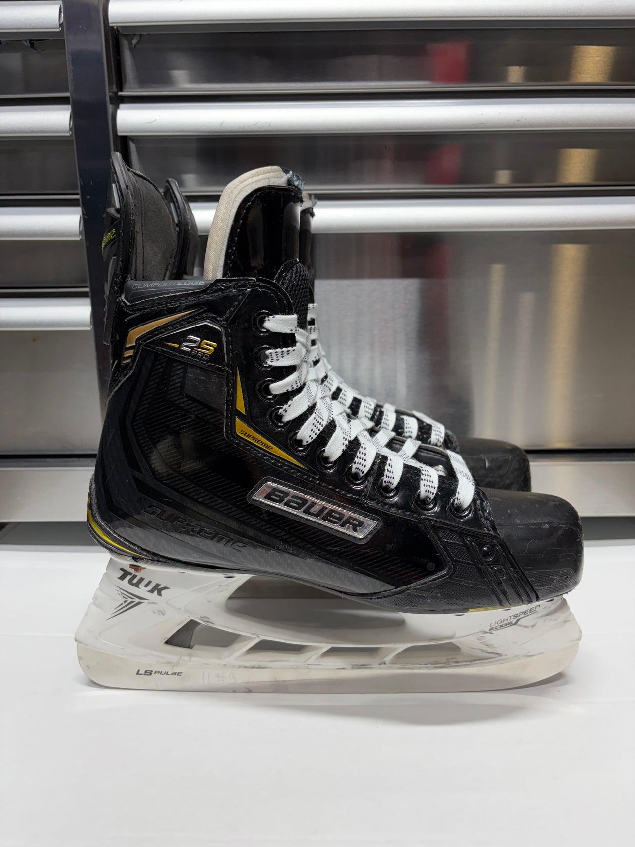 Bauer Supreme 2S Pro Hockey Skate Size 8.5 FIT 2 (Used) NHL Pro Stock