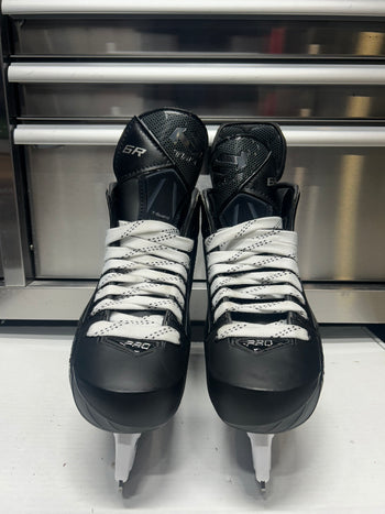 True Catalyst Pro Skate Size 6 Regular Width OHL Pro Stock (New)