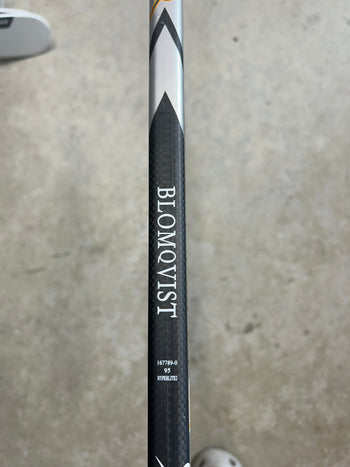 Left Hand 25” Bauer Hyperlite2 Goalie Stick (New)