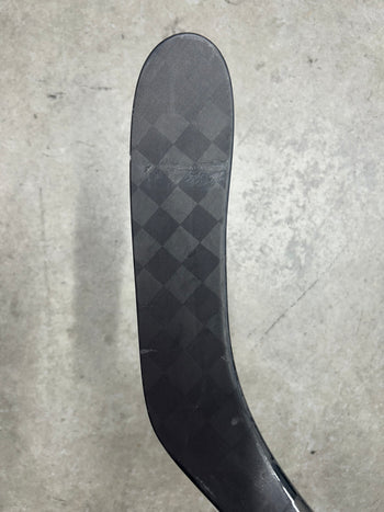 Right Hand 77 Flex P28 Bauer Flylite (Used)