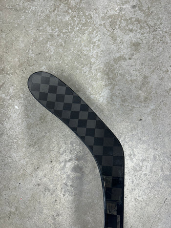 Left Hand 77 Flex P28  Bauer Flylite NHL Pro Stock (Like New)