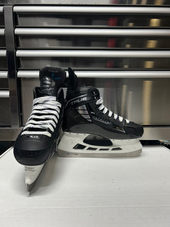 True Catalyst 9X4 Skate Size 7 Regular Width NHL Pro Stock (New)