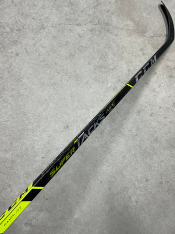 Right Hand 90 Flex P92 CCM SuperTacks AS3 Pro New Toronto Maple Leafs Pro Stock