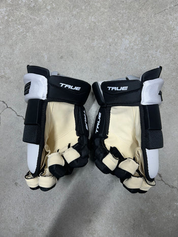 14” True Catalyst 9X Pro Stock Hockey Gloves Pittsburgh Penguins (New)