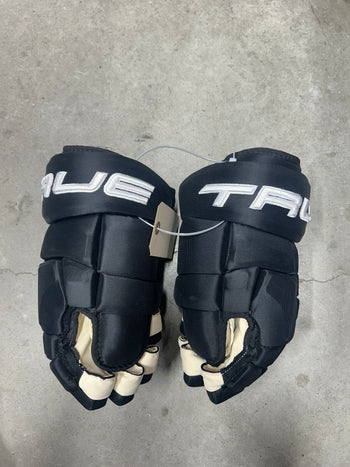 14” True Catalyst 9X Pro Stock Hockey Gloves Dallas Stars ( New )