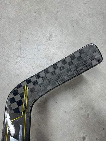 Right Hand 27” True Catalyst PX Pro Stock NHL Goalie Stick