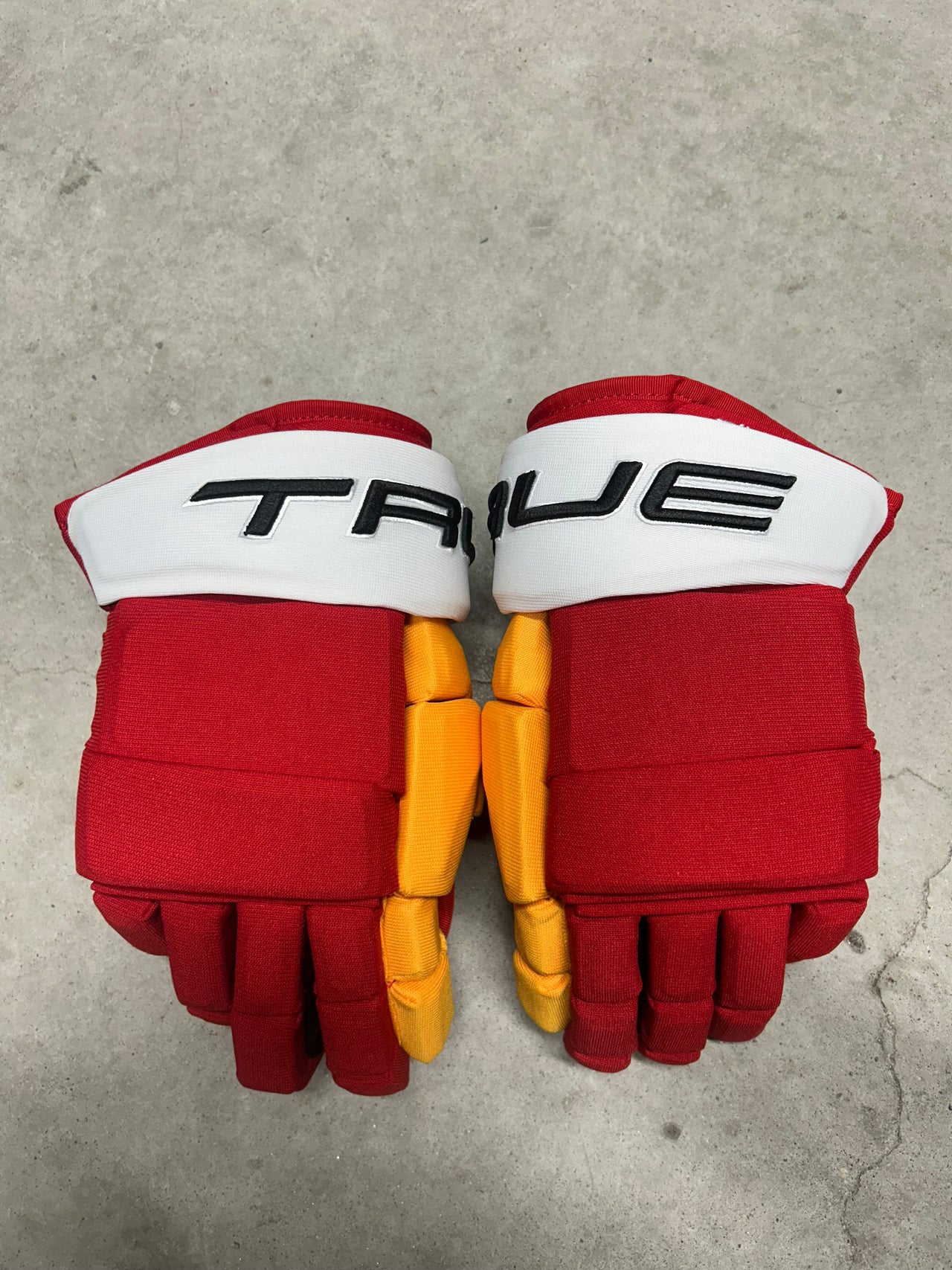 14” True Catalyst 9X Pro Stock Hockey Gloves Calgary Flames Dennis Gilbert (New)
