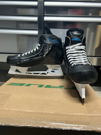 True SVH Custom Pro Goalie Skate Size 9 Regular Width NHL Pro Stock (New)