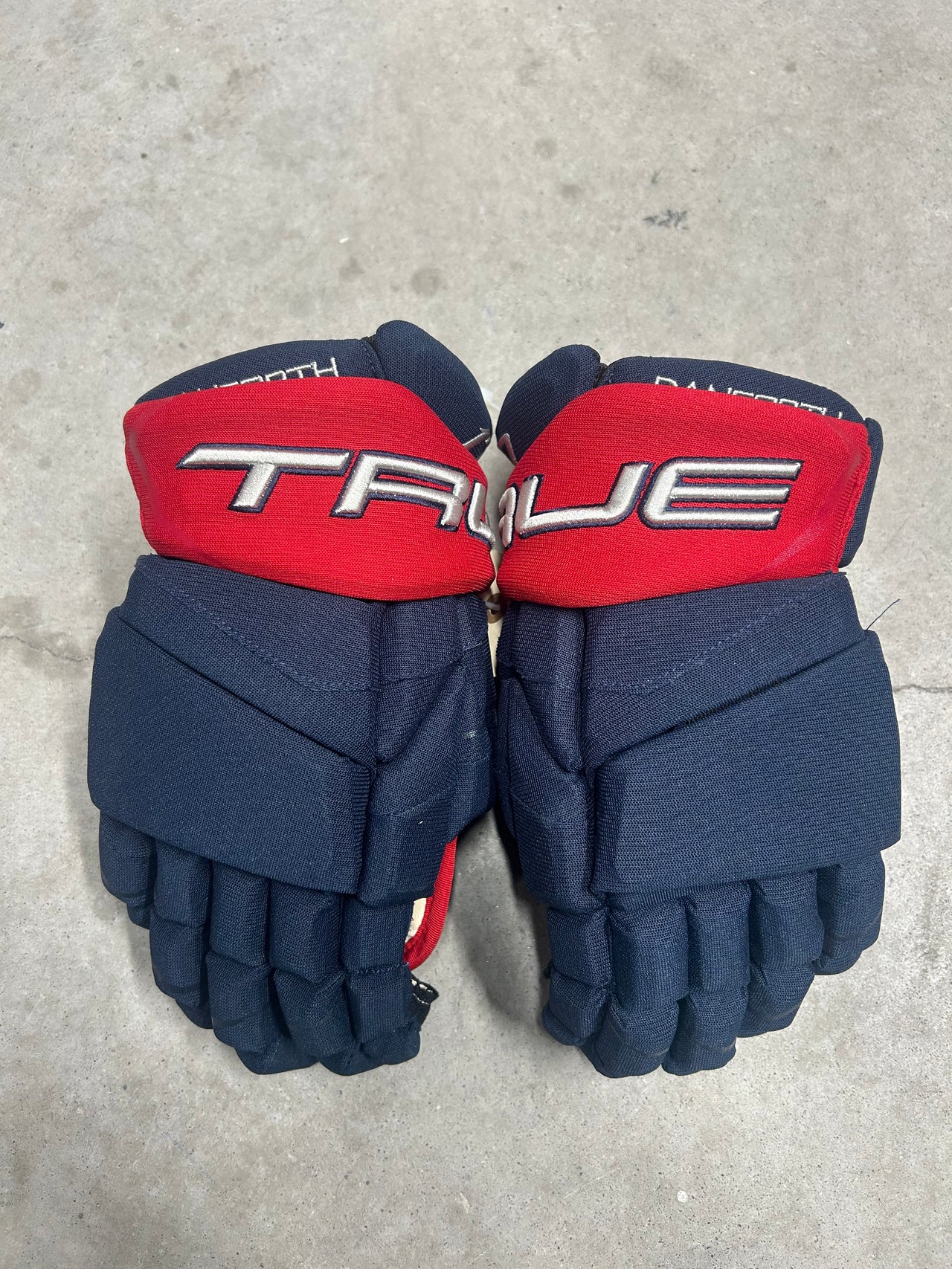 14” True Catalyst 9X Pro Stock Hockey Gloves Columbus blue jackets ( New)