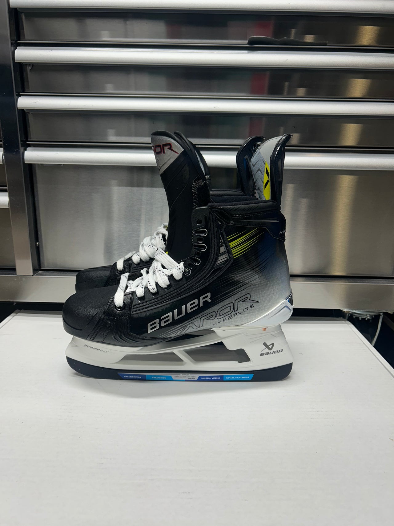 Bauer Hyperlite2 Skate Size 7.5 FIT 3 New OHL Pro Stock