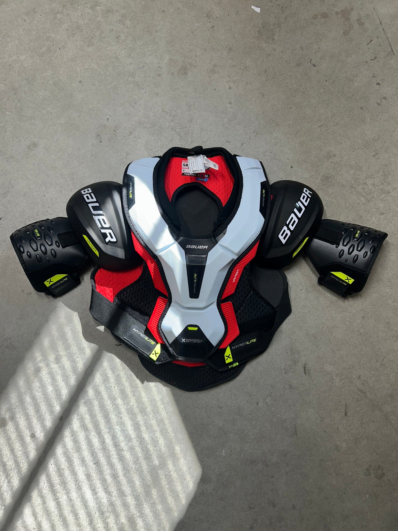 Senior Large Bauer Vapor Hyperlite NHL Pro Stock Shoulder Pads (New) San Jose Sharks