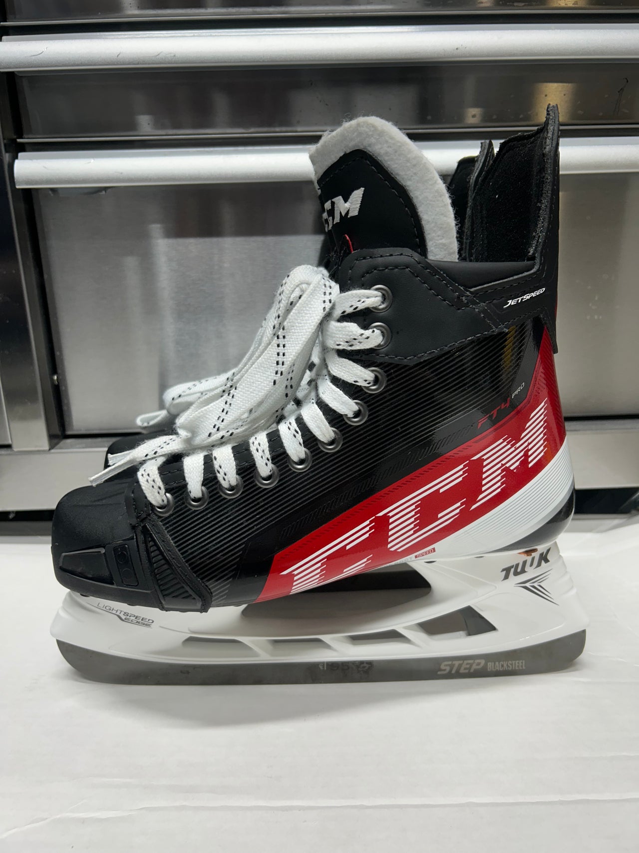 CCM FT4 Pro Skate Size 7.5 Regular Width NHL Pro Stock (New)