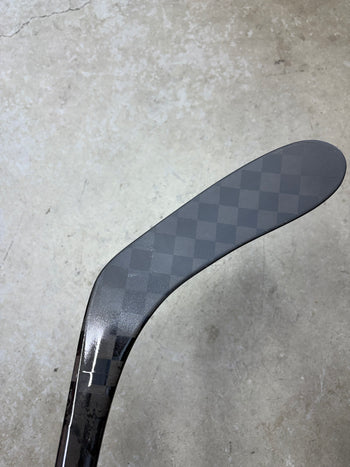 Right Hand 77 Flex P28 Bauer Hyperlite2 (New) Pro Stock