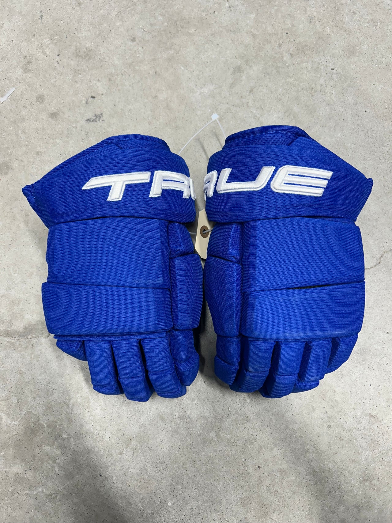 14” True Catalyst 9X Pro Stock Hockey Gloves Vancouver Canucks (New)