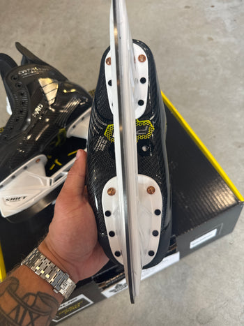 SIZE 7 NEW MITCH MARNER - TORONTO MAPLE LEAFS - HOCKEY SKATES - TRUE - CUSTOM CATALYST PRO - PRO STOCK - 263 HOLDER - REGULAR FIT
