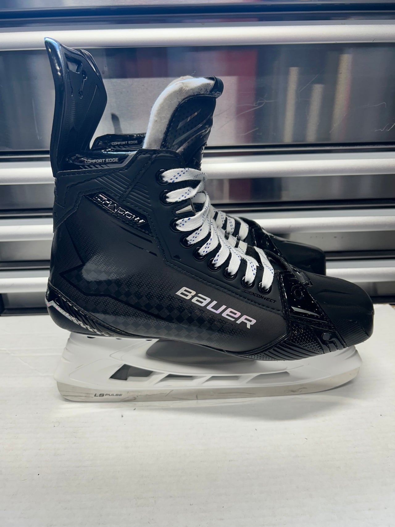 Bauer Shadow Skate Size 10 FIT 2 (New) Toronto Maple Leafs Pro Stock