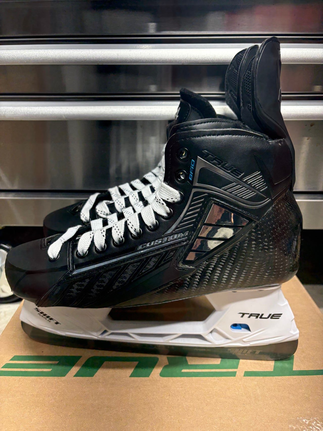 True SVH Custom Pro Skate Size 10 Regular Width New NHL Pro Stock