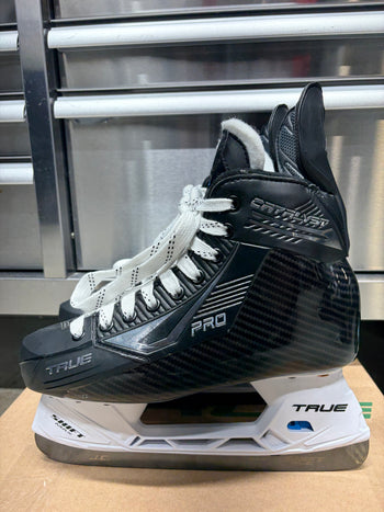 True Catalyst Pro Skate Size 7 Regular Width OHL Pro Stock (New)